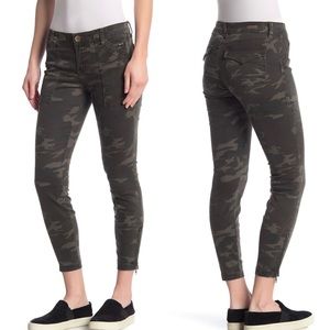 Kut from the Kloth Camo Cropped Cargo Pants